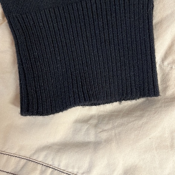 Knit zip sweater with fur collar - Picture 9 of 10